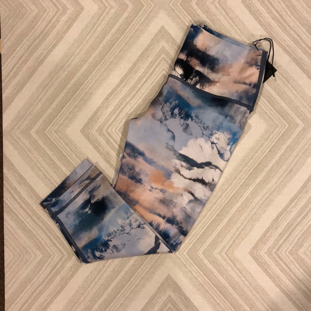 Wear it to Heart High Waist Capri Leggings